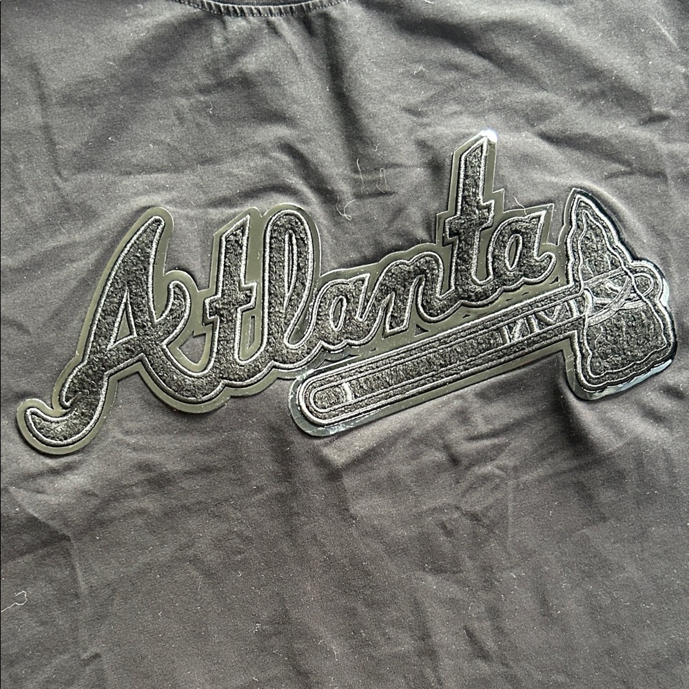 Black Atlanta Braves T-shirt